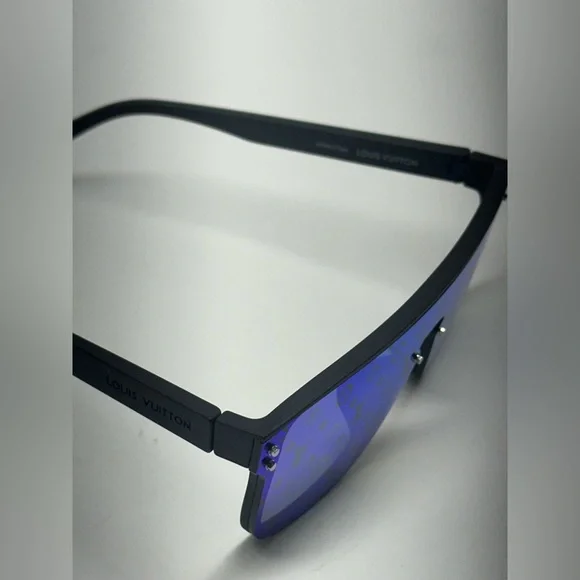 Louis Vuitton Blue Monogram LV Reflective Sunglasses mens NEW - Picture 6 of 8
